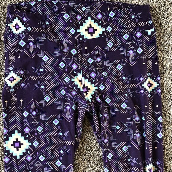 LuLaRoe Blue Multicolor Aztec Print Leggings Women's One Size Tall and Curvy - Picture 2 of 7